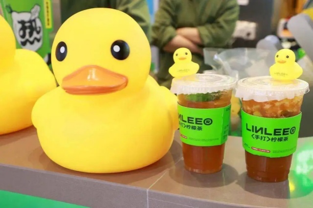 2024新式茶饮品牌突围:LINLEE如何打造供应链与IP生态护城河 2024新式茶饮品牌突围:LINLEE如何打造供应链与IP生态护城河
