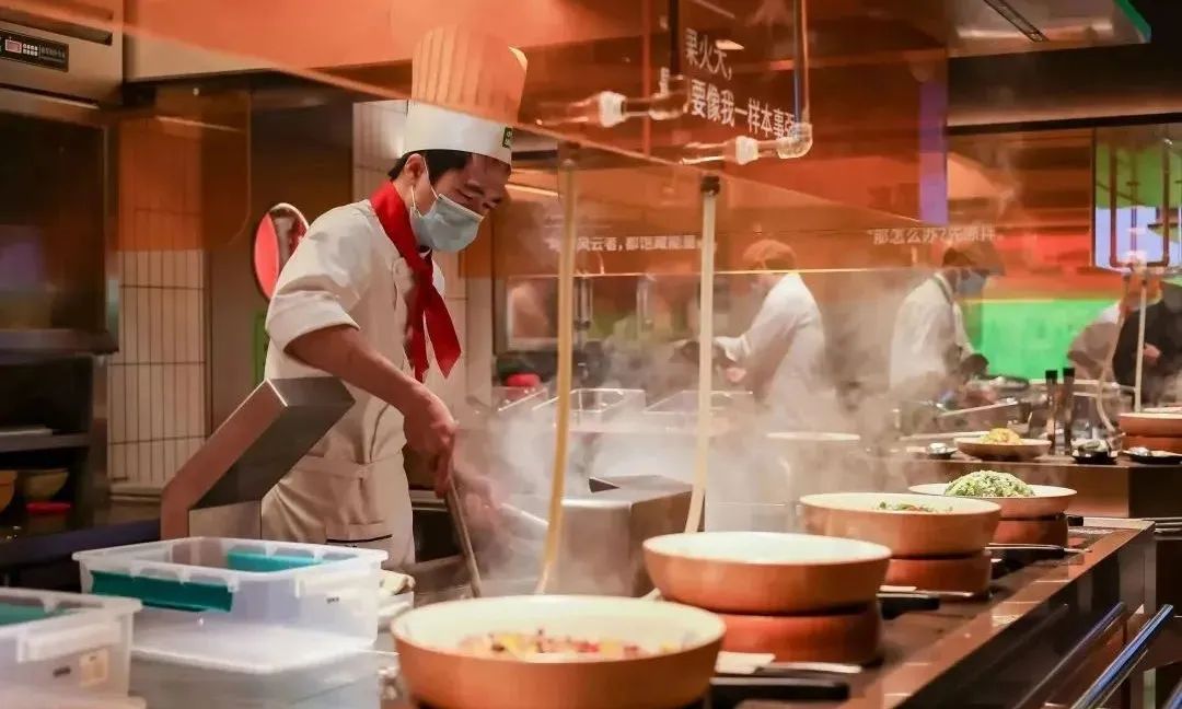 “小女当家”如何破解中式快餐连锁标准化难题?智能化助力快速扩张 “小女当家”如何破解中式快餐连锁标准化难题?智能化助力快速扩张