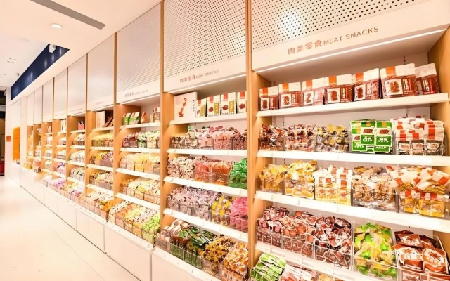 良品铺子中报折射零食连锁困局:价格战、关店潮与增长重构 良品铺子中报折射零食连锁困局:价格战、关店潮与增长重构