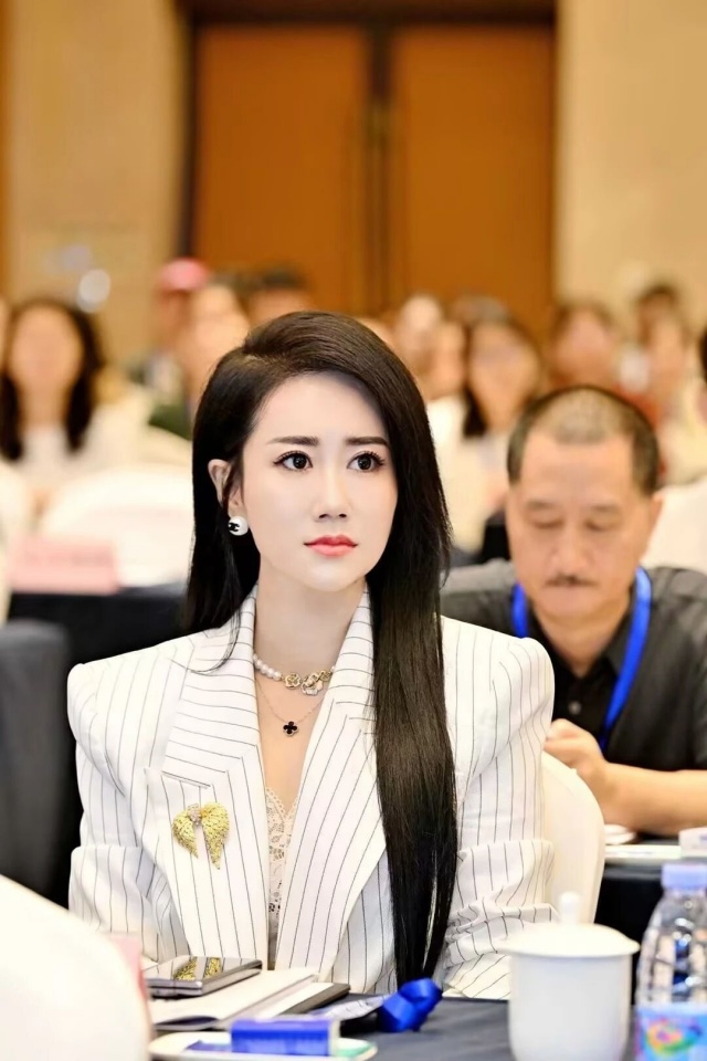 系统科学赋能产业发展——和记怡情娱乐官网连锁产业集团出席中国系统科学研究会2025年学术年会 系统科学赋能产业发展——和记怡情娱乐官网连锁产业集团出席中国系统科学研究会2025年学术年会