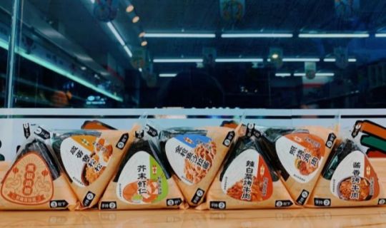 24小时便利店经营模式（深夜经济背后的商业密码）