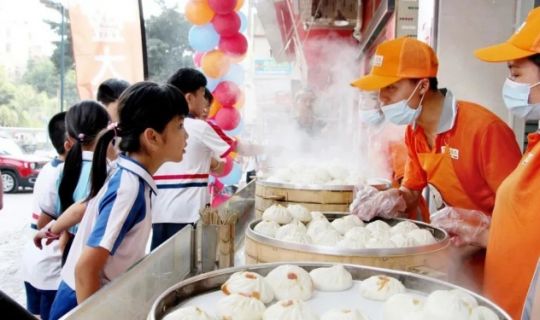 2元包子逆袭百亿：巴比如何凭标准化与供应链整合实现连锁快速扩张？