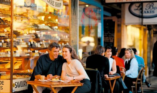 连锁餐饮跨城市扩张：解锁规模化增长的核心密码